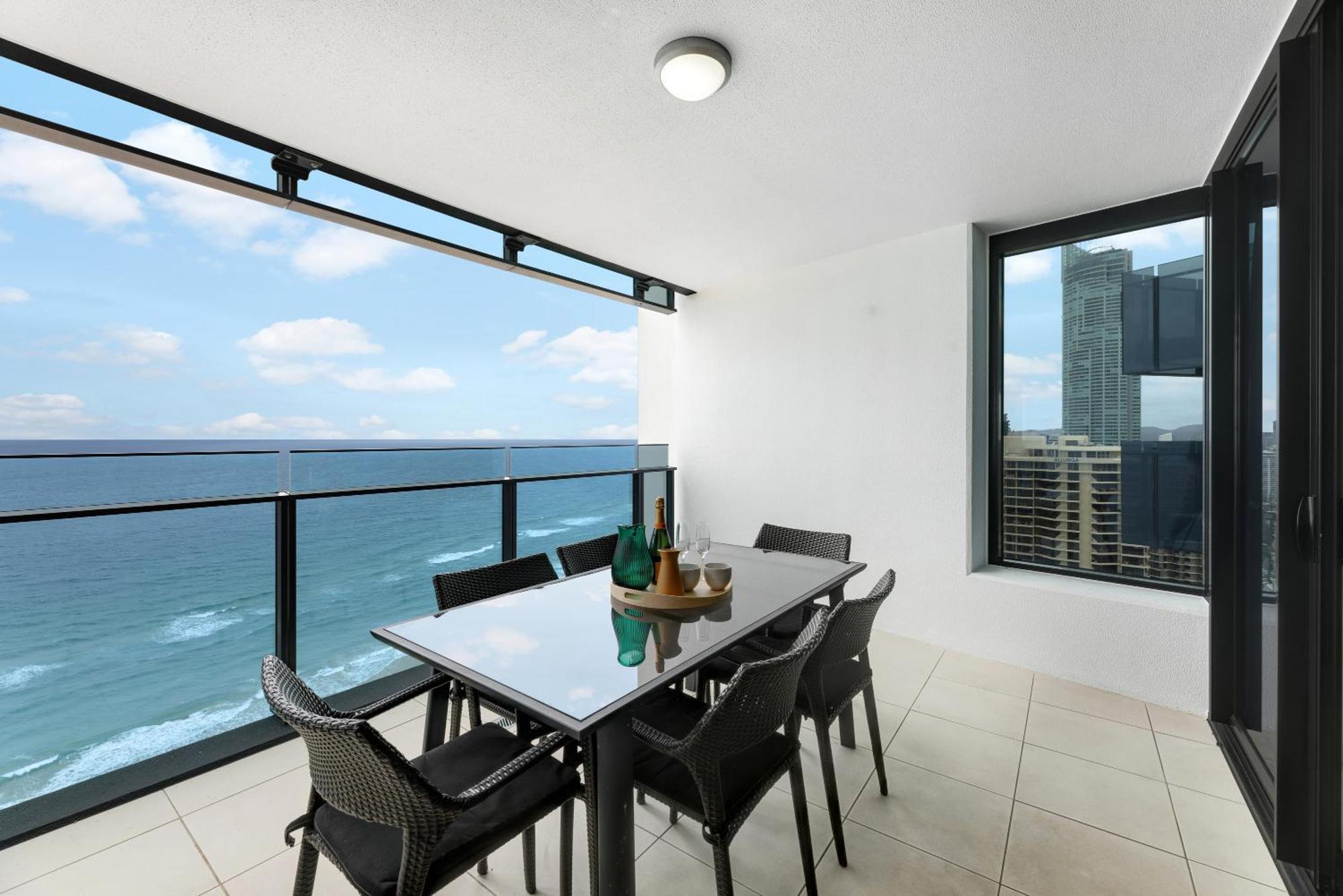 Holiday Holiday Soul Apartments Gold Coast Room photo